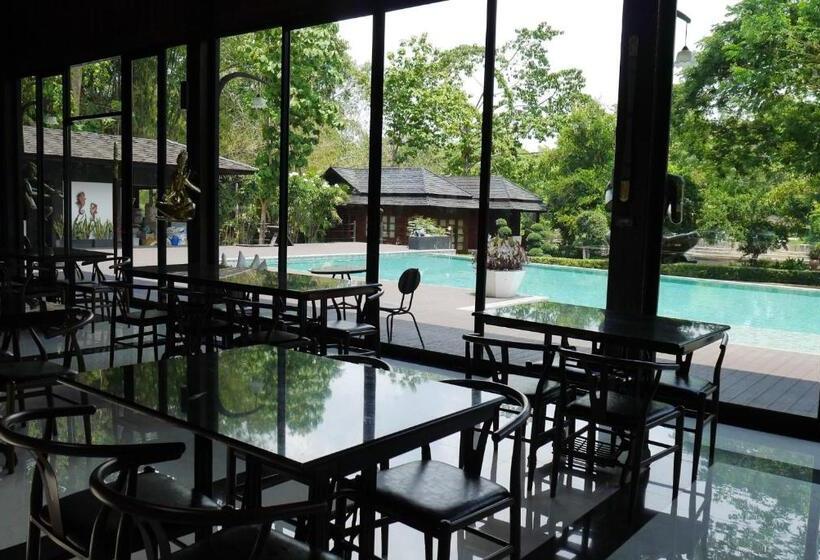 Phumontra Resort Nakhon Nayok