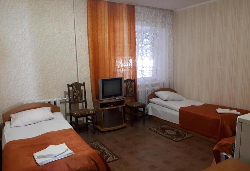 هاستل Gostynnyi Dvir