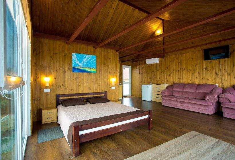 هاستل Pina Colada