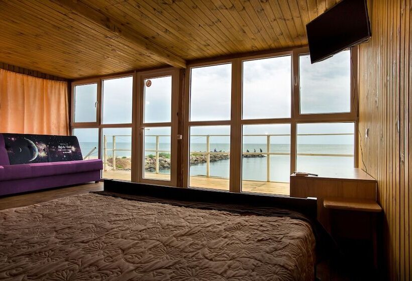 هاستل Pina Colada