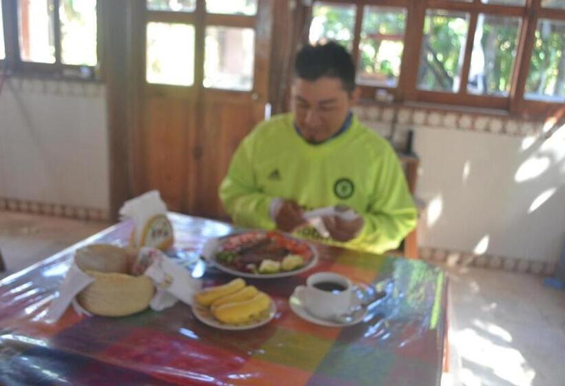 ユースホステル Posada Los Reyecitos