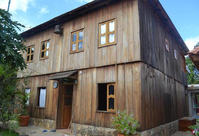 ユースホステル Posada Los Reyecitos