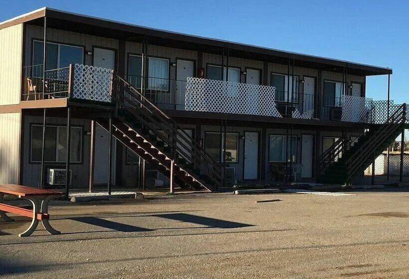 旅馆 Sunset Inn