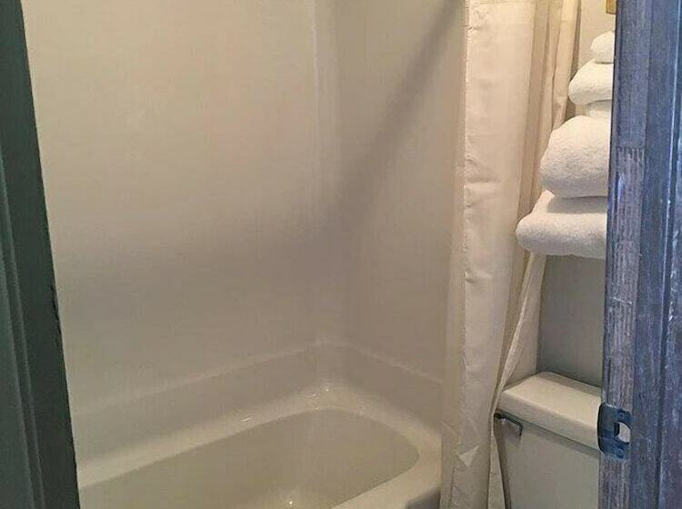 فندق صغير Sunset Inn