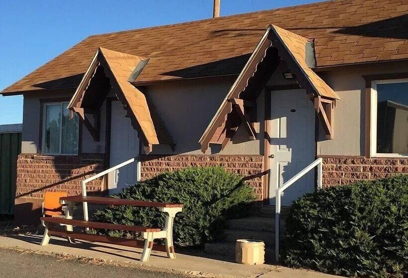 فندق صغير Sunset Inn