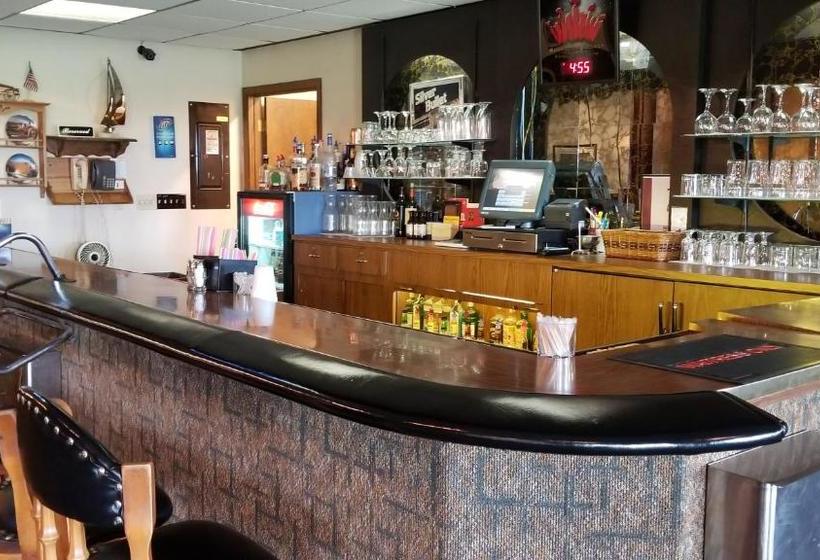 Alexander House Motel