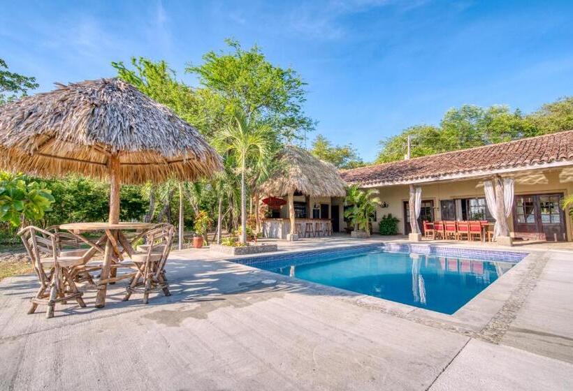 مبيت وإفطار La Veranera, Playa El Coco