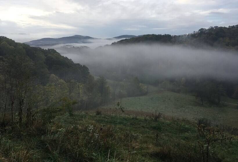 ベッドアンドブレックファースト River House Inn