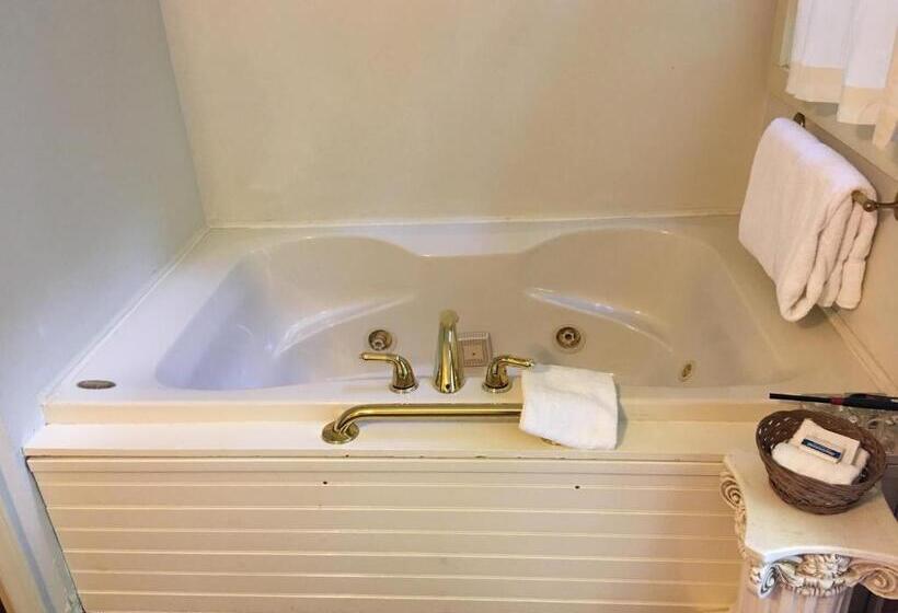 ベッドアンドブレックファースト River House Inn