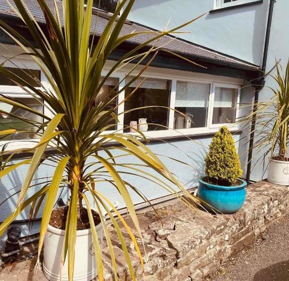 Bed and Breakfast Rooms At The Usk