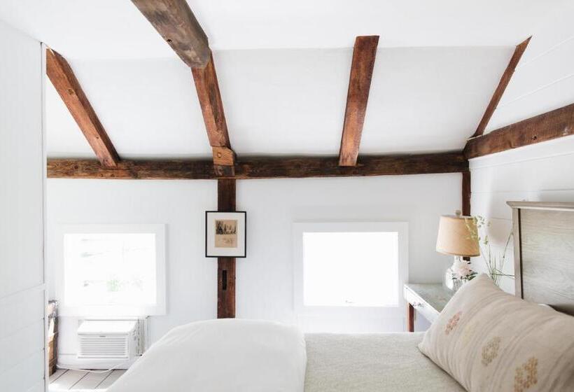 Bed and Breakfast The Squire Tarbox Inn