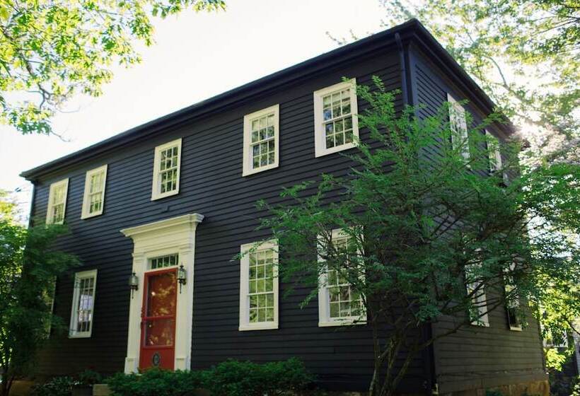 Bed and Breakfast The Squire Tarbox Inn