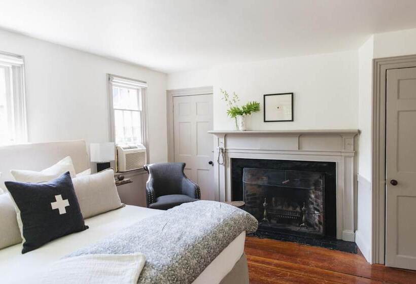 Bed and Breakfast The Squire Tarbox Inn