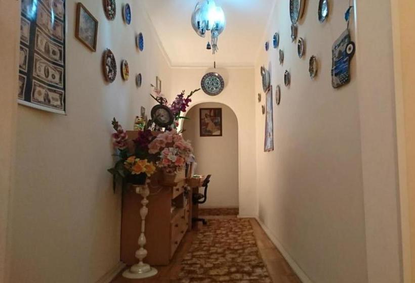 Bed and Breakfast Valentina S Guest House