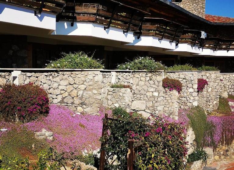 مبيت وإفطار Villa Valdroni