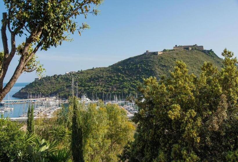 مبيت وإفطار Villa Valdroni