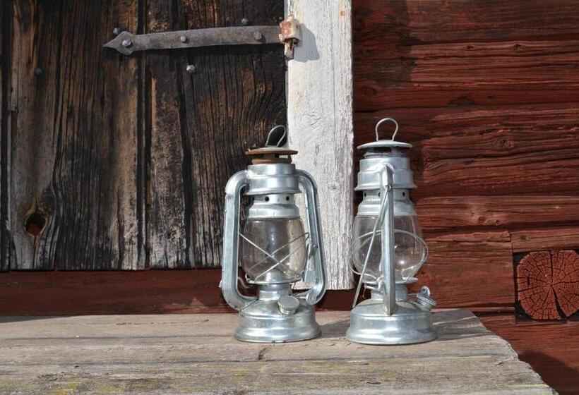 Bull August Gård Vandrarhem/hostel