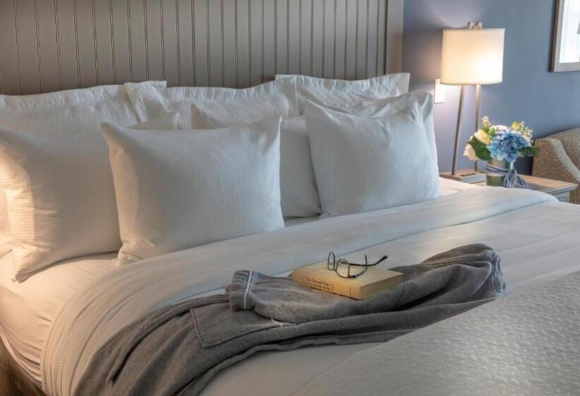 Chautauqua Harbor Hotel   Jamestown