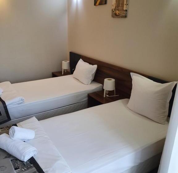 Family Hotel Novel City