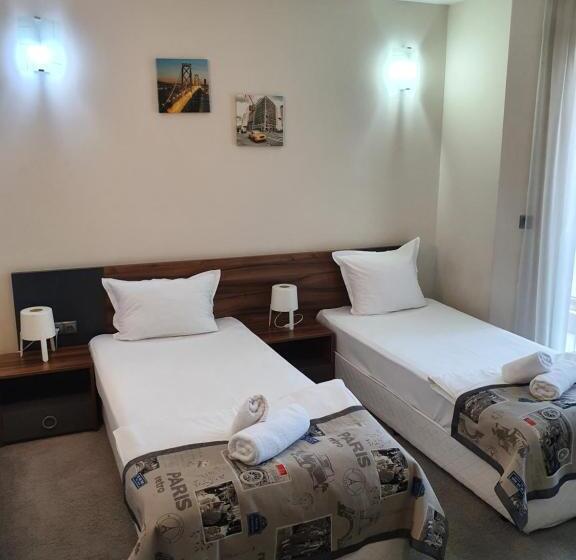 Family Hotel Novel City