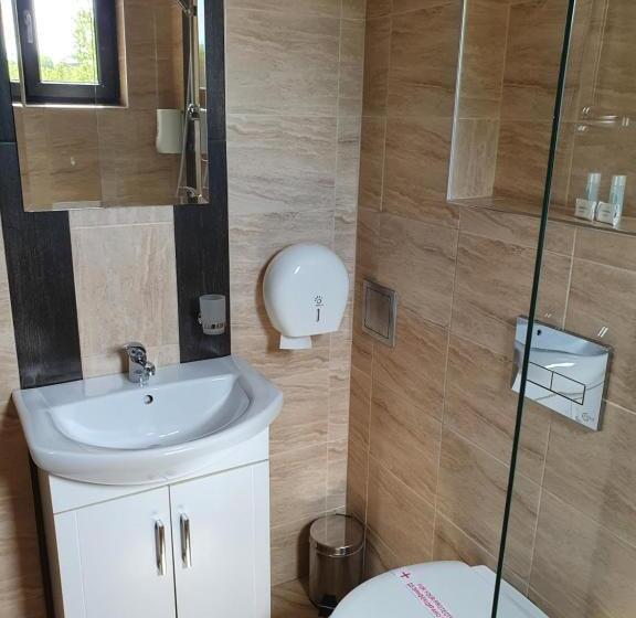 Family Hotel Novel City