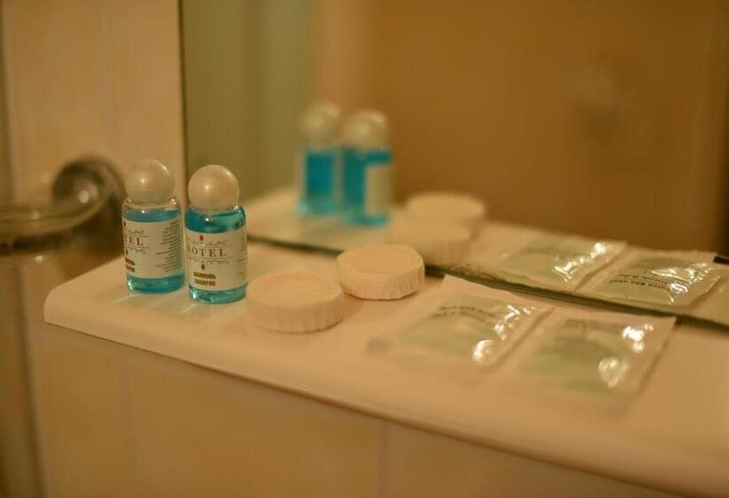 Foton Hotel & Restaurant