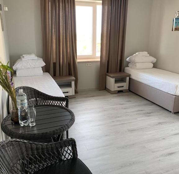 Foton Hotel & Restaurant