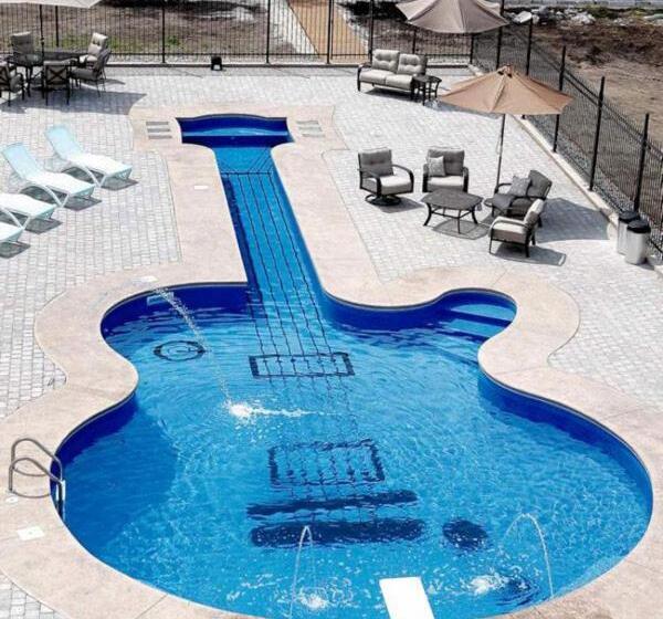 Foton Hotel & Restaurant