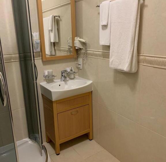 هتل готельна ресторація україночка