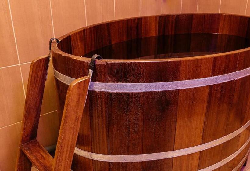 هتل готельна ресторація україночка