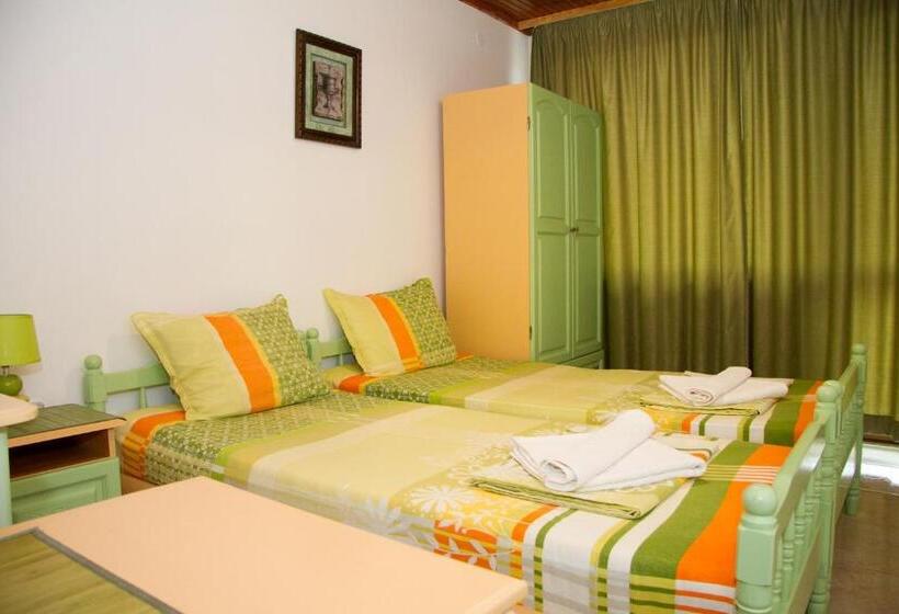 فندق хотел тихия кът