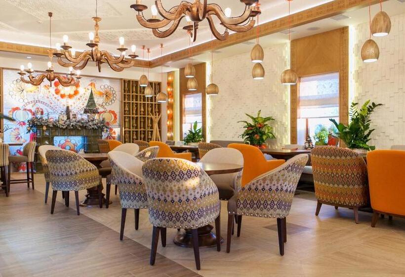 فندق родичі