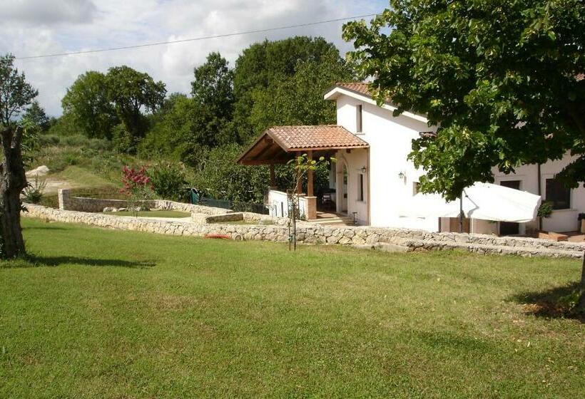 فندق Agriturismo Casale Sera