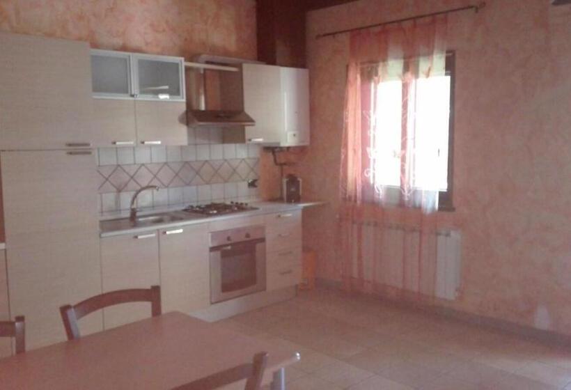 בית מלון כפרי Agriturismo Centuria