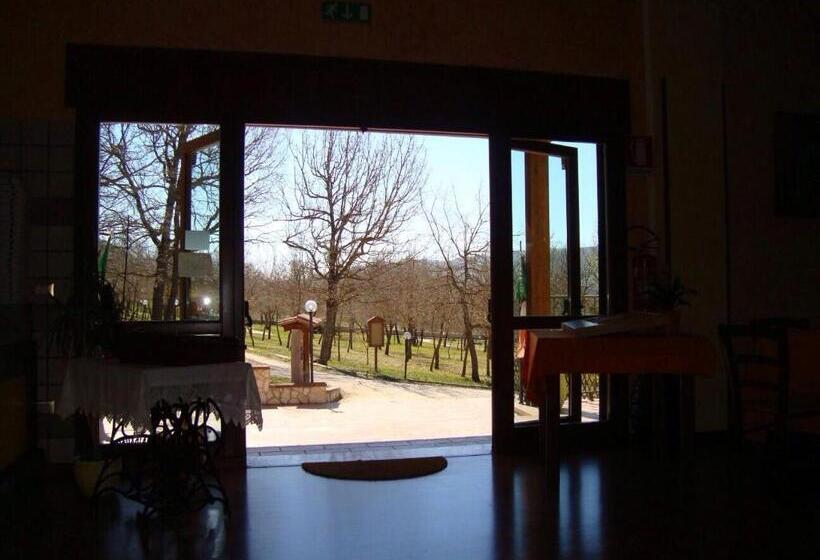 בית מלון כפרי Agriturismo Centuria