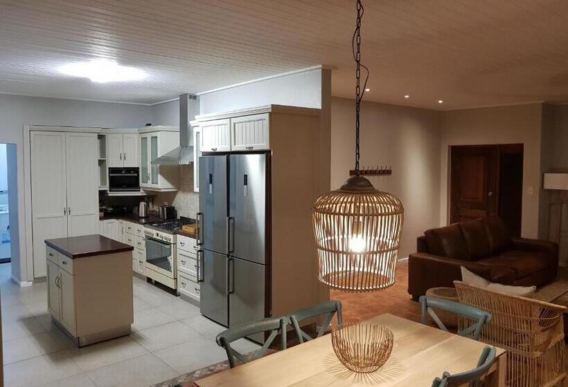 فندق Boplaas Guesthouse