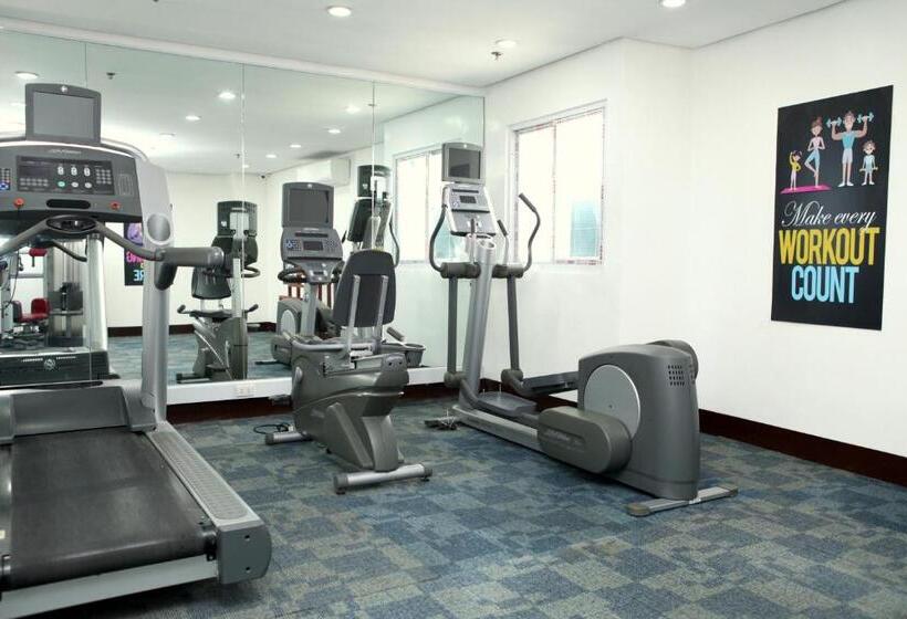 호텔 Centtro Residences