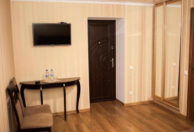 בית מלון כפרי Charivne Ozero