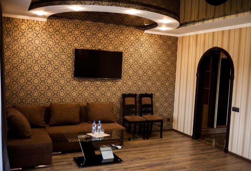 בית מלון כפרי Charivne Ozero