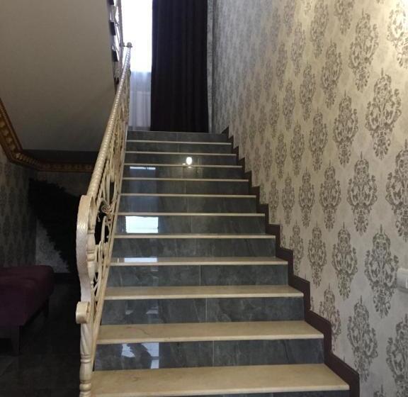 ホテル Dvir Litynskyi