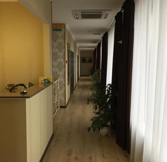 ホテル Dvir Litynskyi