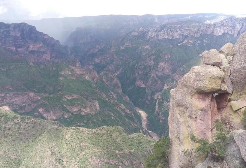 ホテル Entronque Barrancas