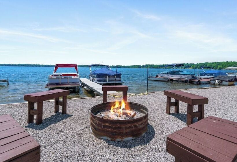 Отель Fife Lake Lodge