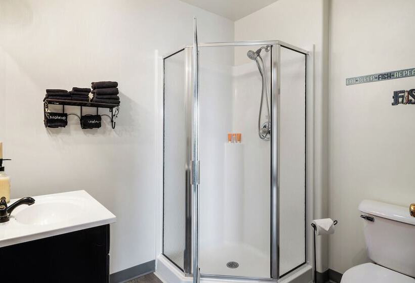 فندق Fife Lake Lodge