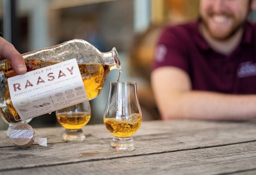 Отель Isle Of Raasay Distillery