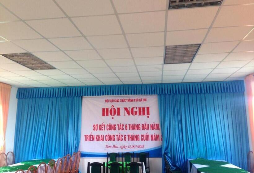 هتل Khách Sạn Cây Thông