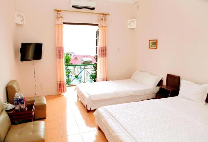 هتل Khách Sạn Cây Thông