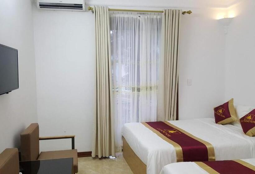 هتل Khách Sạn Cây Thông