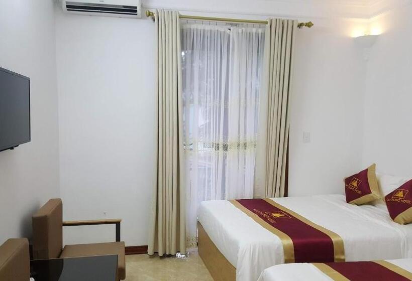 هتل Khách Sạn Cây Thông