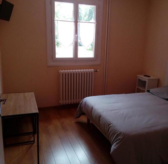 בית מלון כפרי Le Rond Gardien